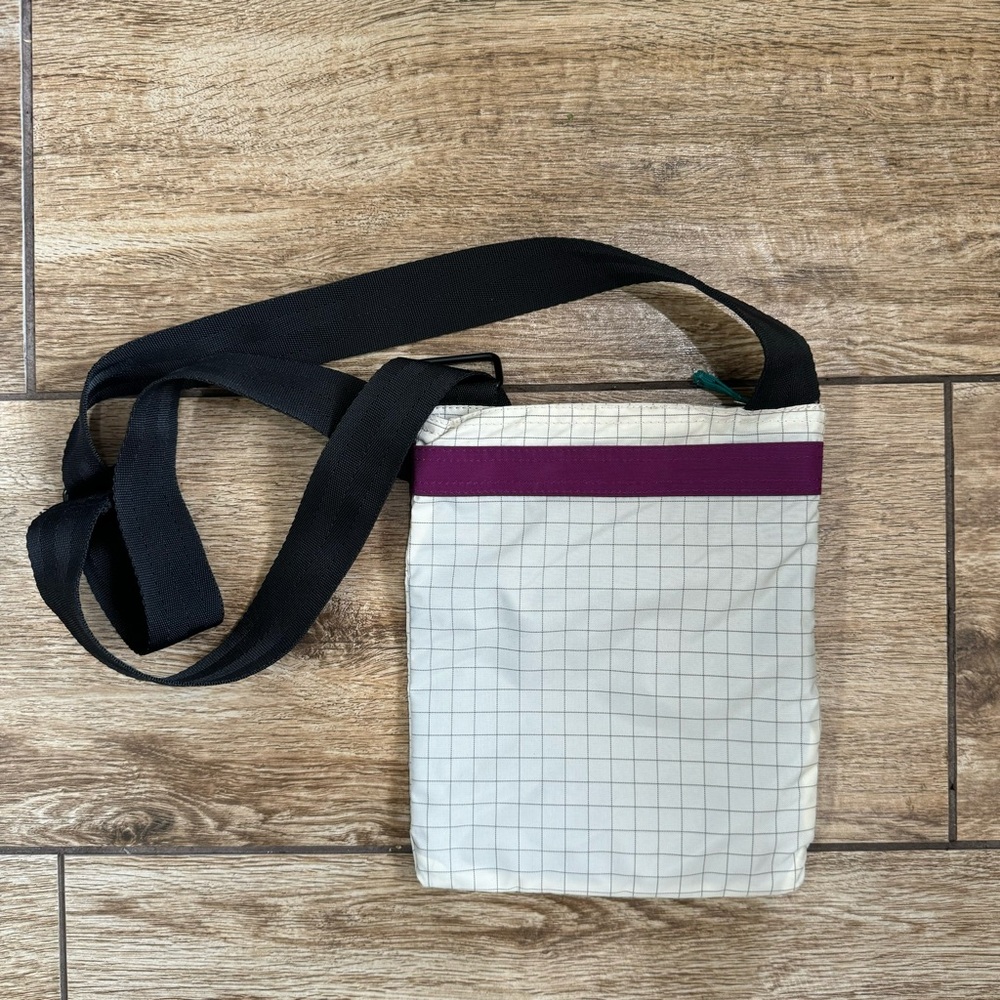 DaKine Jive Crossbody Shoulder Purse Bag Pattern Adjustable Strap Checker - Picture 2 of 10